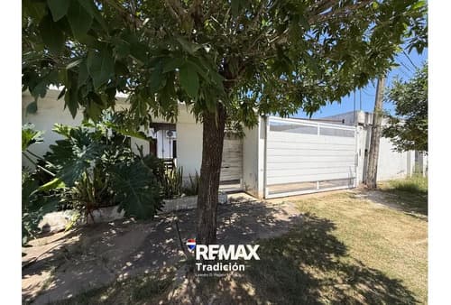 Casa 3 dorm en venta en av coronel falcon