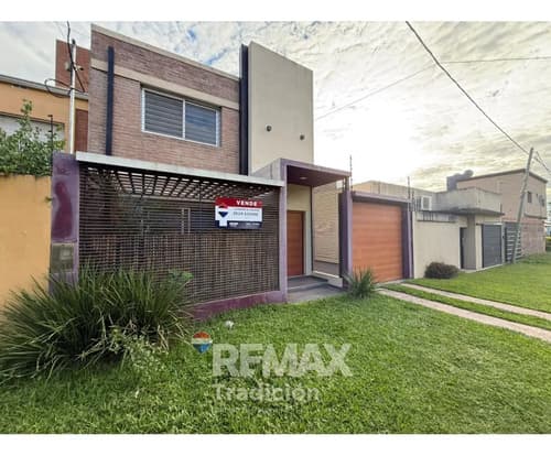 Casa de 3 ambientes en venta zona norte c pileta