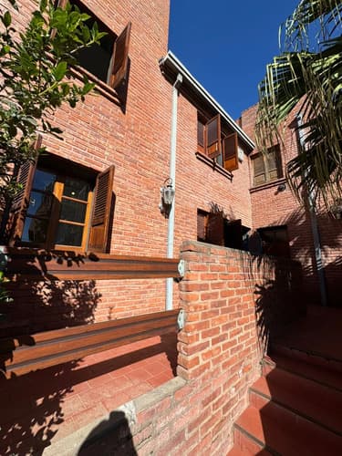 En venta triplex de 3 dormitorios con cochera rio cuarto