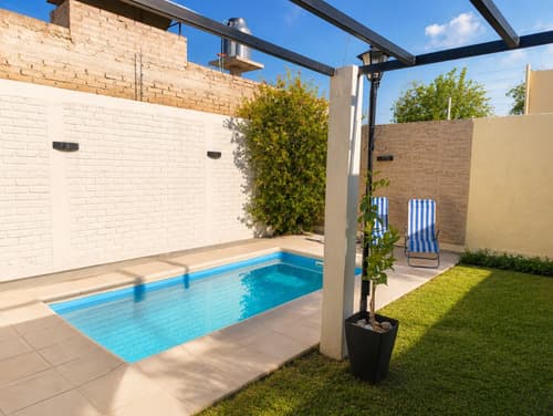 Venta moderna casa con pileta en san martin
