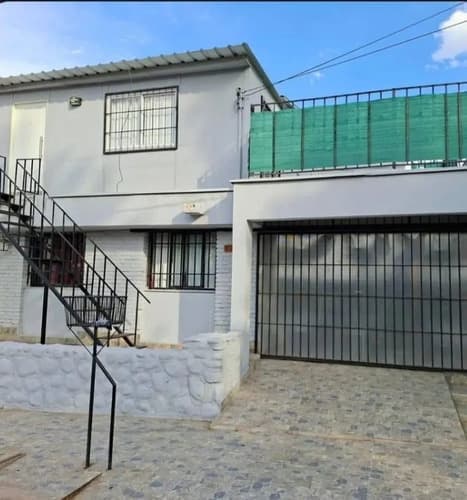 Inigualable casa con departamento y monoambiente