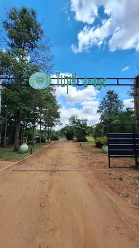 Hotel tupa lodge en venta