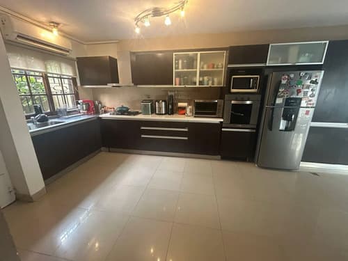 Casa av belgrano al 4000