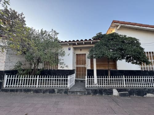 Casa en venta a remodelar en godoy cruz