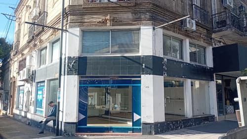 Tres locales comerciales en peatonal de concordia