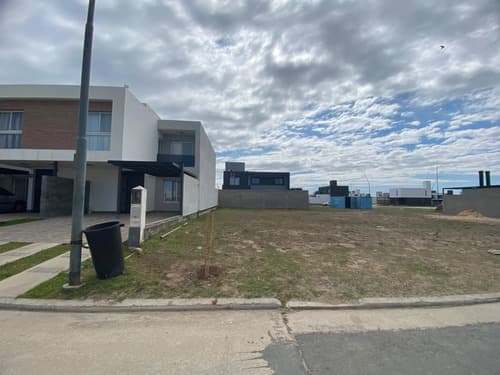Venta de lote en rincones de manantiales