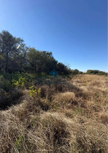 Lote 1675 m2 sinsacate