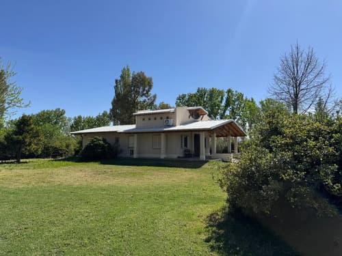 Casa en venta en san martin con quincho y pileta