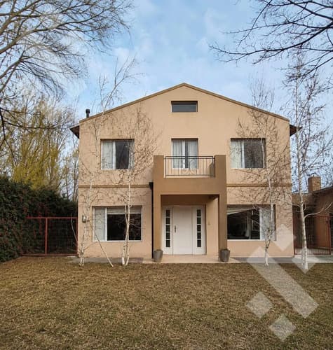 Alquiler casa 3 dormitorios b privado el maiten figueroa 2800 neuquen