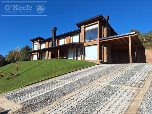 Venta townhouse 4 ambientes en barrio cerrado arelauquen bariloche