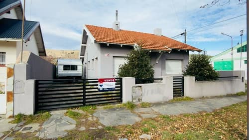 Casa en esquina centro de esquel apta credito