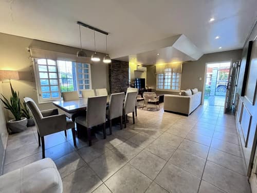 Casa en pje houssay al 3800 sm de tucuman