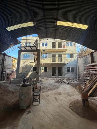 Departamento a estrenar en obra frente a uni maza