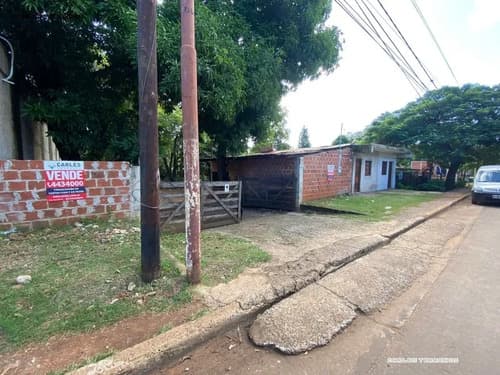 V797 amplio terreno en zona av 115 y av centenario