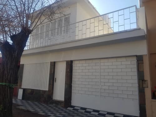 Venta casa 3 dormitorios godoy cruz con cochera