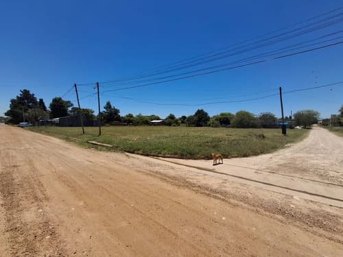 Gran terreno de 3700 m2 cerca ruta 12 san benito