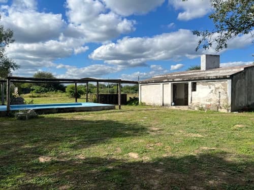 Venta de lote sobre ruta 9 con pileta