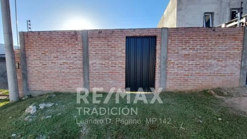 Vta terreno en fontana con muro perimetral