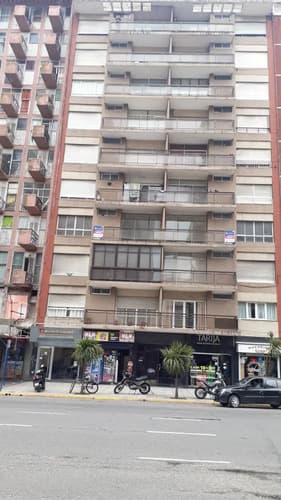Mar del plata departamento 1 ambiente dividido con cable y wifi a 1 cuadra peatonal y 2 de playa bristol