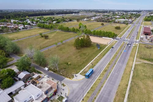 Terrenos de 900 m2 con frente sobre newbery fisherton