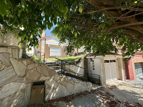 Casa en venta de 2 dormitorios patio con pileta y quincho con parrilla terraza centro campana