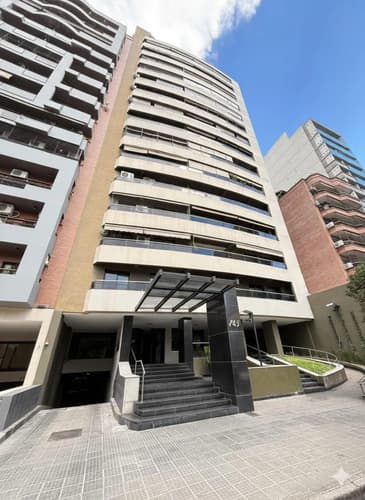 Semipiso premium de 4 dormitorios de arquitectos asociados en venta en laprida al 700 barrio norte