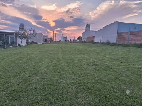 Terreno de 290m2 en ubicacion premium de oro verde