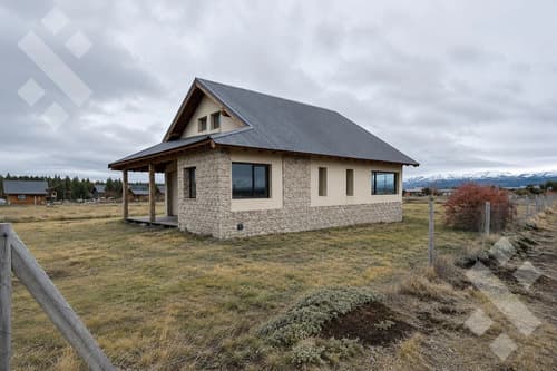 Venta de casa 2 dormitorios las marias del valle san martin de los andes