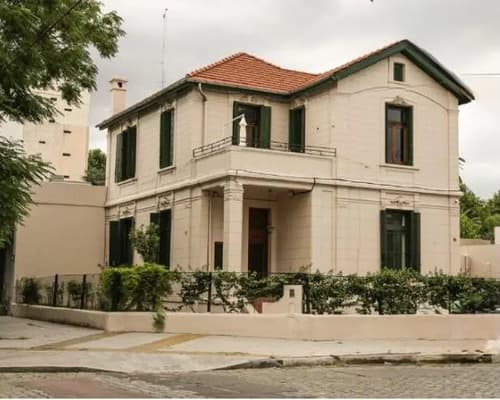 Casa en alquiler en belgrano r estilo antiguo 2 plantas solo uso profesional