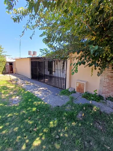 Casa apta credito us 40000 3 dormitorios garage patio todos los servicios