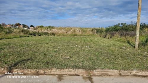 Lindo terreno de 310 m2 cerca av ejercito parana