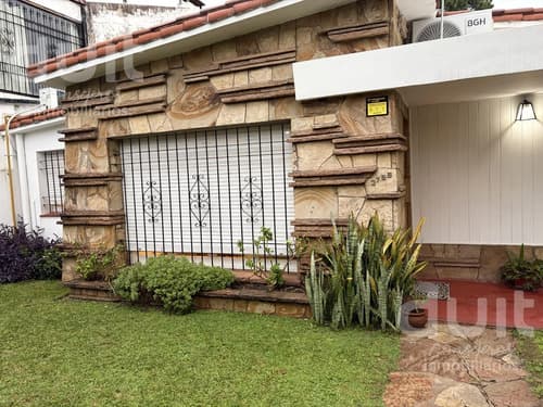 Casa 2 dormitorios amoblada en alquiler en cerro de las rosas