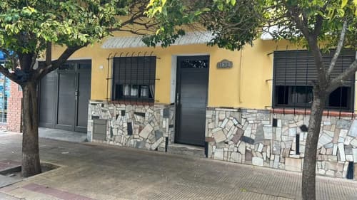 Se vende casa 4 dorm b ameghino vm cescritura