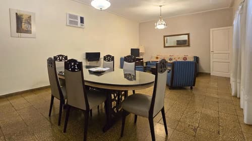 Departamento y local comercial en casco historico congreso primra cuadra