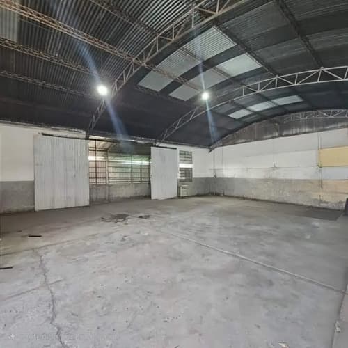 Galpon 360 metros calle presidente peron oeste 870 rio cuarto