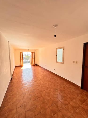 Alquiler amplio departamento de 3 dormitorios en crisostomo alvarez 2165 piso 3 por escalera