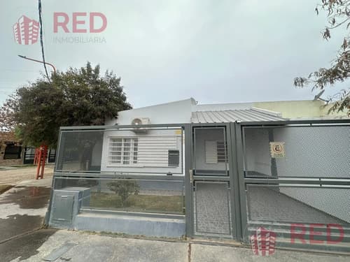 Vende casa 5 dormitorios barrio las calandrias cipolletti