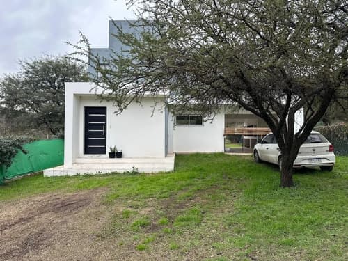 Casa en cerro incahuasi 1300