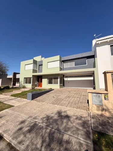 Alquiler excelente casa de 3 dormitorios siete soles