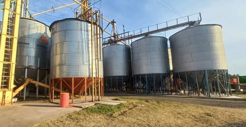 Fabrica de alimentos balanceados y aceitera en entre rios