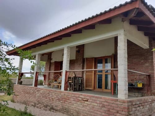 Excelente casa de 3 habitaciones en venta cosquin