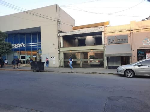 Casa en venta con fines comerciales