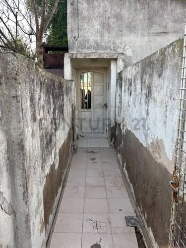 Venta de casa interna a reciclar o demoler en rafaela
