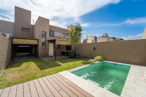 Duplex en venta nuevo poeta lugones 3 dormitorios con patio y pileta