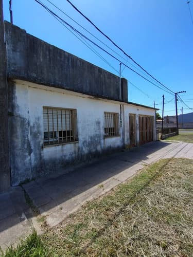 Casa en venta en acevedo con patio