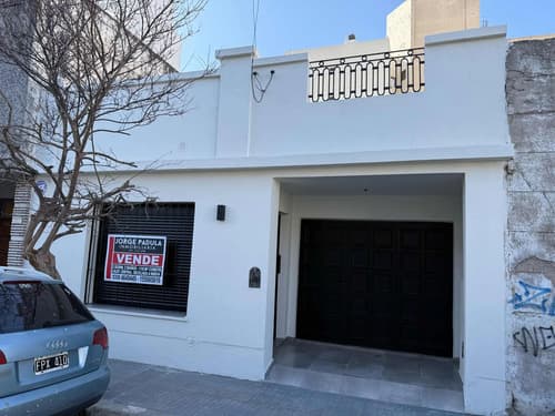 Vendo casa centrica 2 dormitorios reciclada a nueva
