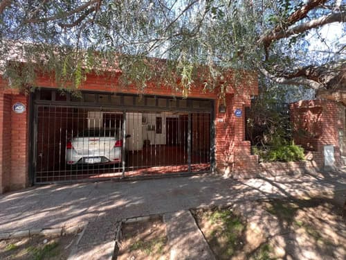 Venta casa 3 dorm con cochera doble