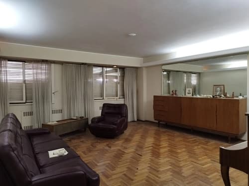 Pleno centro departamento unico de 4 dormitorios piso completo en esquina