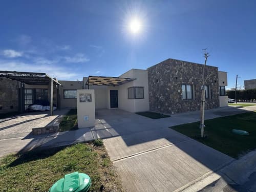 Casa a estrenar en alquiler 2 habitaciones todos los servicios barrio privado lujan de cuyo