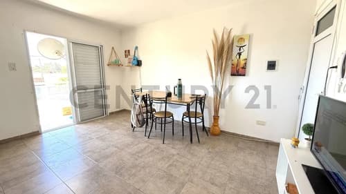 Departamento moderno 2 ambientes con gran balcon y cochera excelente zona de venado tuerto santa f